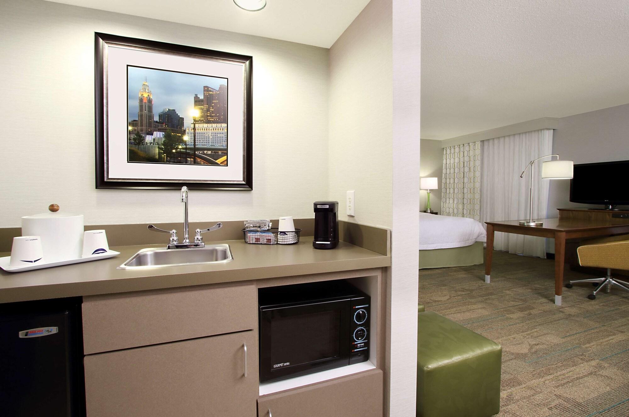 Hampton Inn & Suites Columbus Hilliard Exterior photo